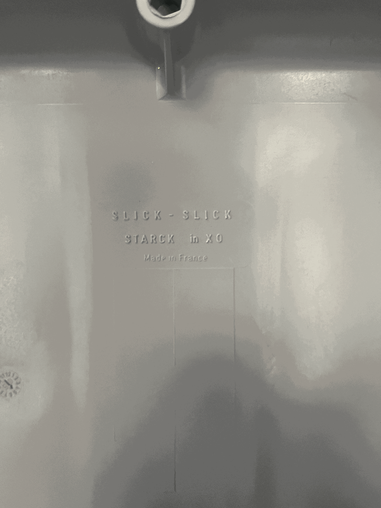 Chaise "SLICKSLICK" par Philippe Starck Design, 1999-6.webp