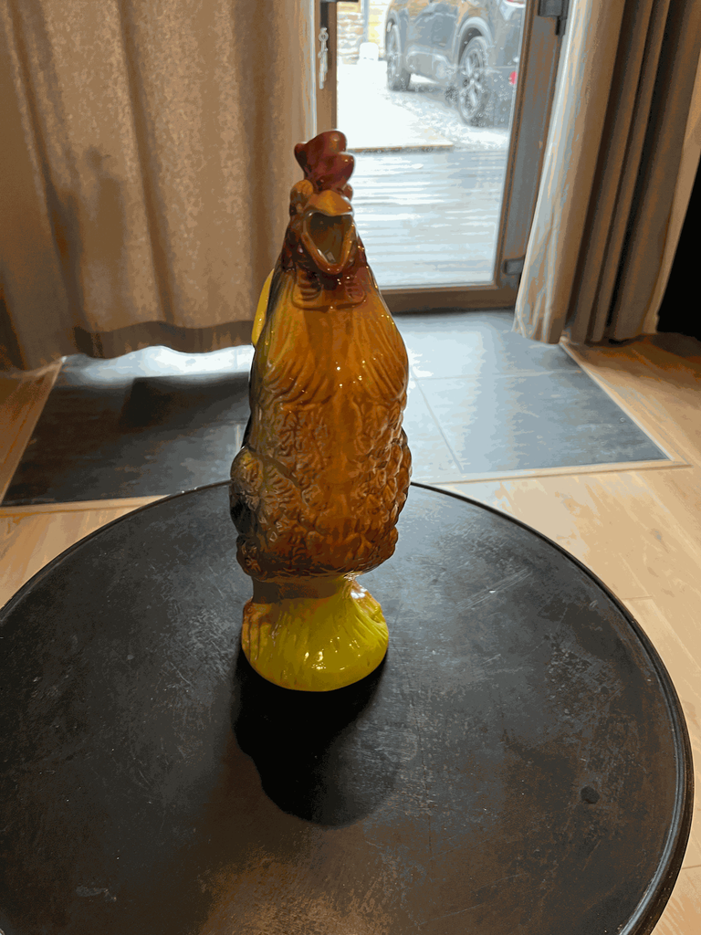 pichet en barbotine 'coq' signé "gaillard"-2.webp