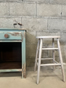Tabouret prise manuelle sur le haut, en bois, rénové-2.webp