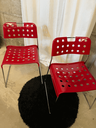 Chaise empilable OMSTAK rouge par Rodney Kinsman pour Bieffeplast, années 70-2.webp