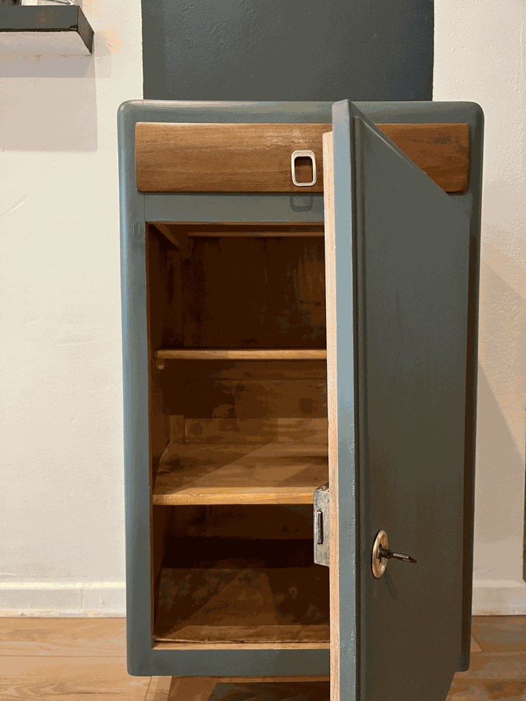 meuble d'appoint en bois ,rénové kaki et bois.webp