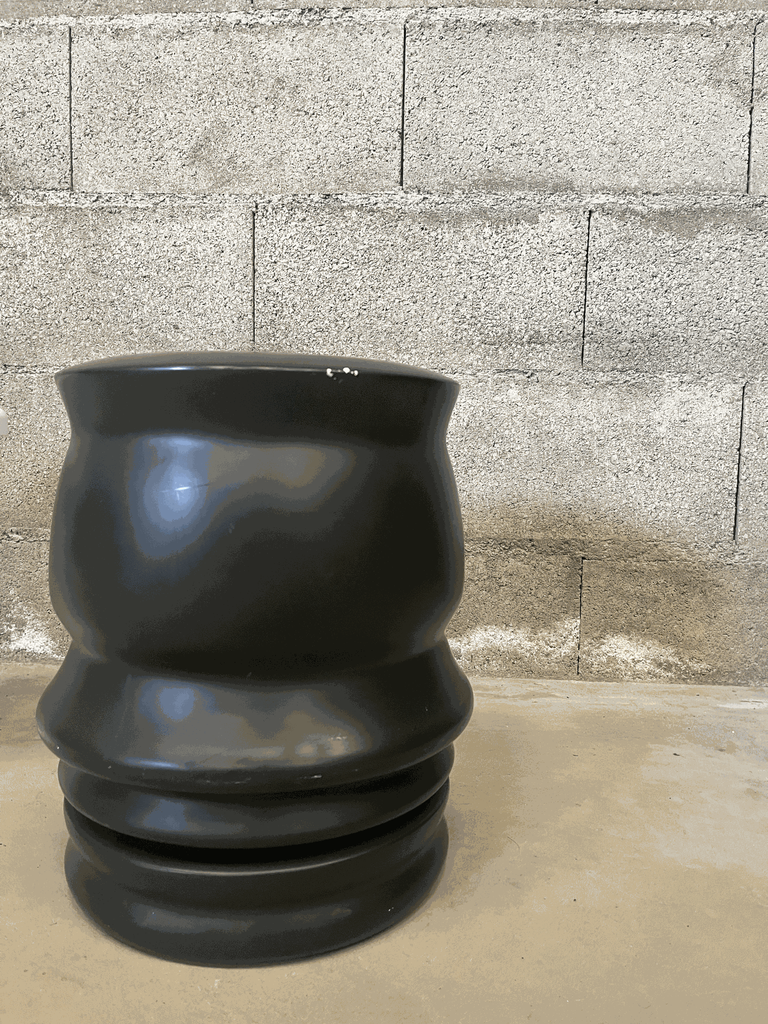 Tabouret fibre de verre, "RADL" modèle RAY de Claudio COLUCCI, année 1999.webp