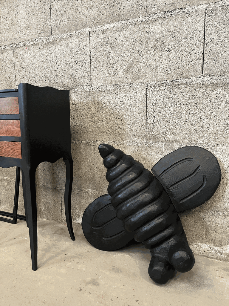 Anneton en bois, rénové en noir-3.webp