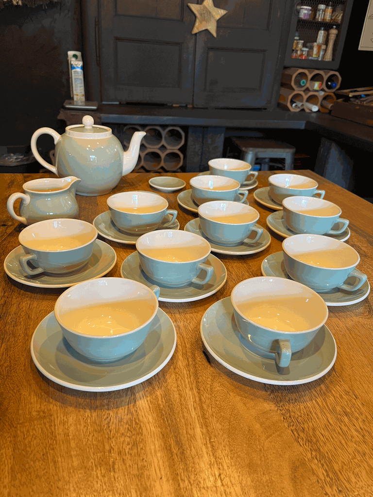 service à thé "villeroy&Boch",vert eau et blanc ,années 50-1.webp