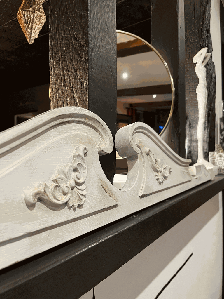 long fronton blanc patiné ,rénové .webp