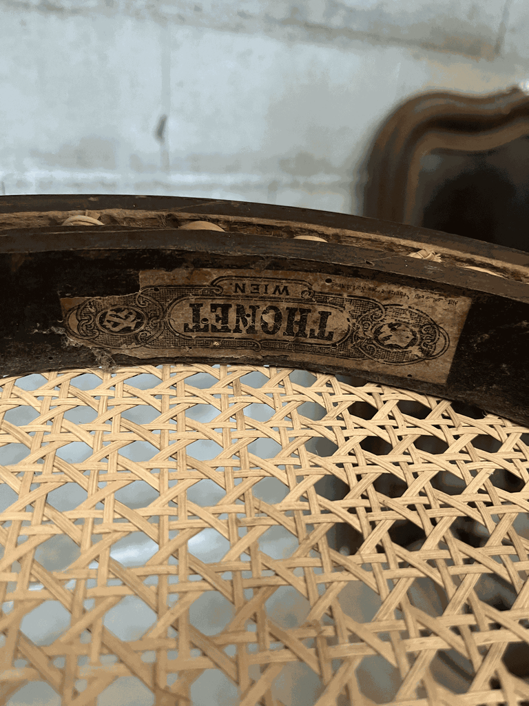 Chaise en cannage "THONET" n°18, années 1960-6.webp