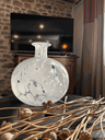 vase blanc en verre de vichy-6.webp
