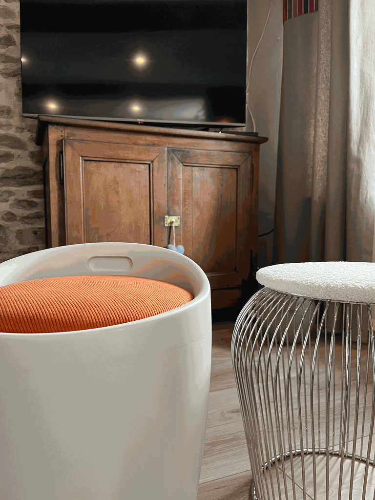 pouf en plastique,assise refaite-5.webp