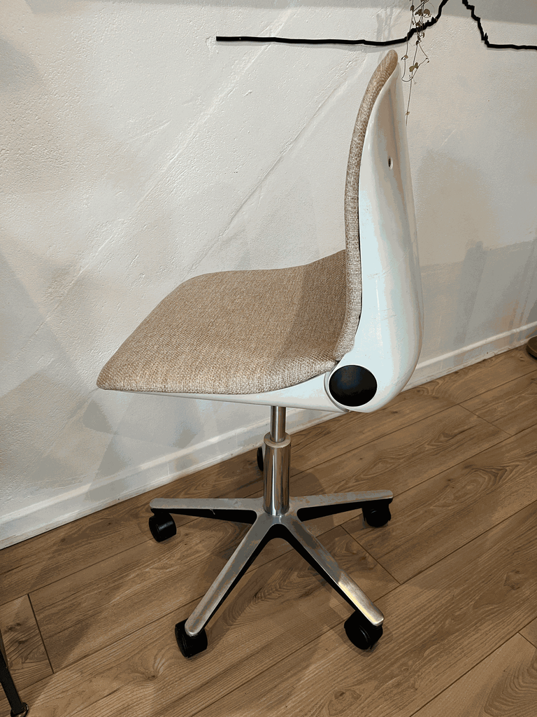 chaise de bureau 'whilhann',anneés 70 ,rénovée,retapissée.webp