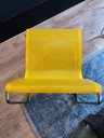 fauteuil jaune "monopoli" par Pietro Arosio-1.webp