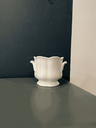 petit vase en porcelaine ,blanc ,'GIEN'-1.webp