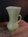 Pichet en céramique, vert clair