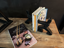 Serre-livres en caoutchouc noir