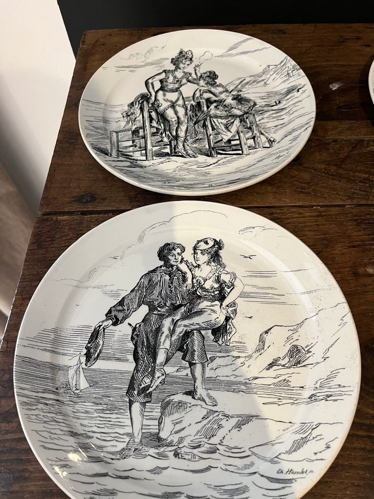 Série d'assiettes 'Bains de mer'