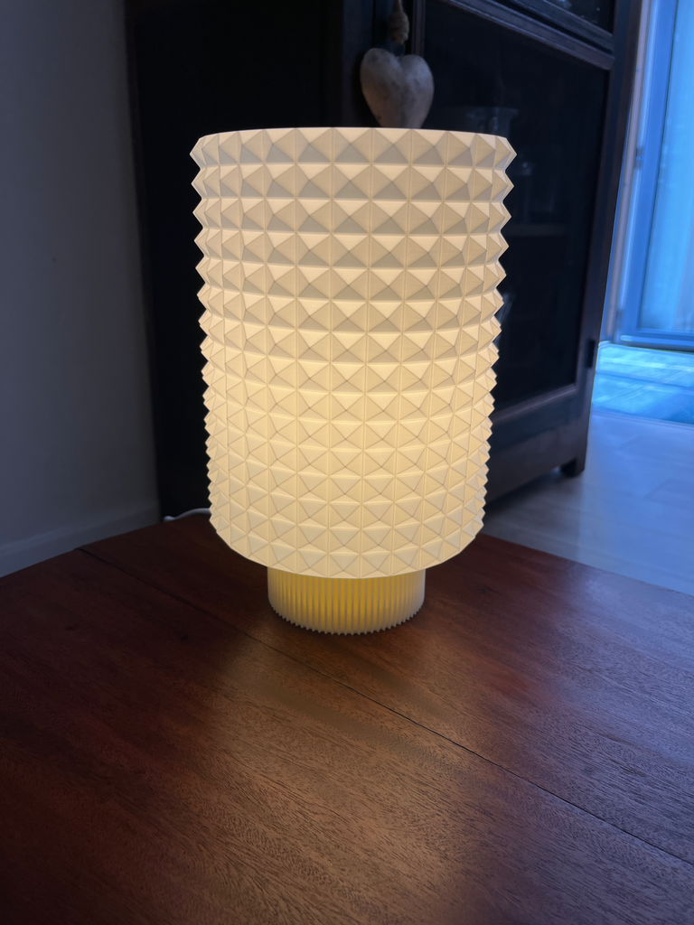 Lampe 'ruche' en biopolymère