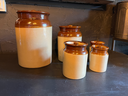 Lot de cinq pots en grès vernissés