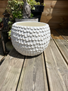Cache-pot blanc, effet 'écorces de pin'