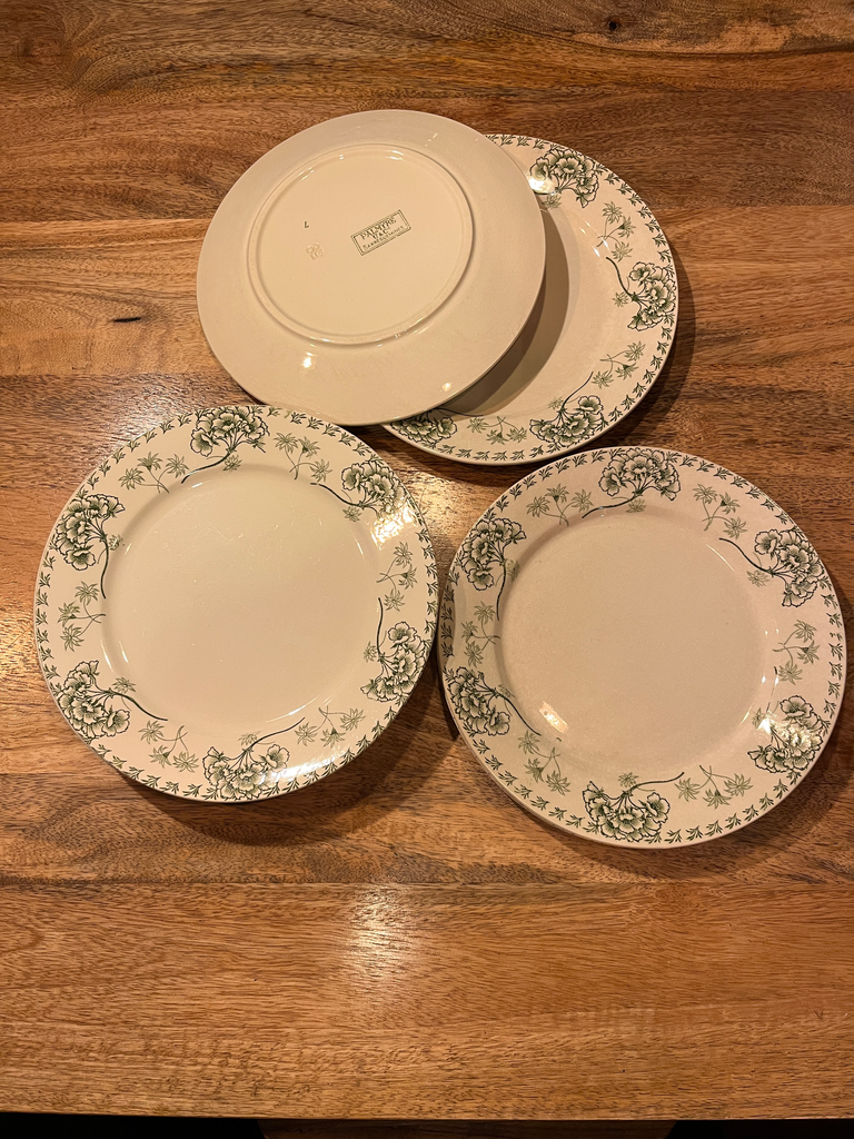 Lot de huit assiettes 'Palmyre'