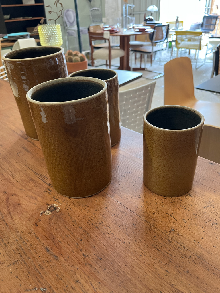 Série de quatre pots en céramique vernissée