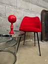 Chaise , années 70, tissu rouge