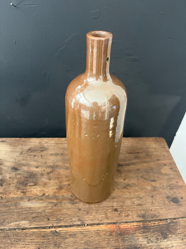 Bouteille en grès marron vernis