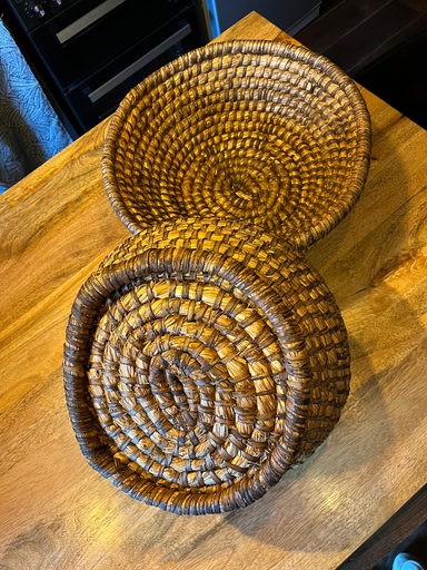 Ancienne panière ronde en paille tressée