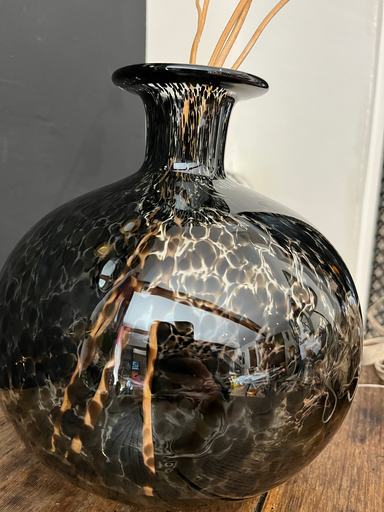 Vase en verre, moucheté, de couleur noire