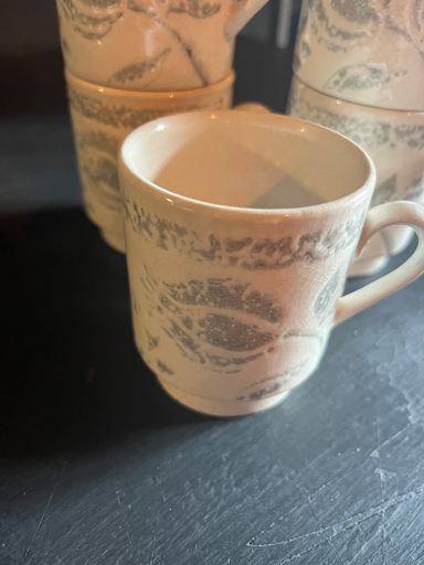 Lot de sept tasses à café 'Badonviller'
