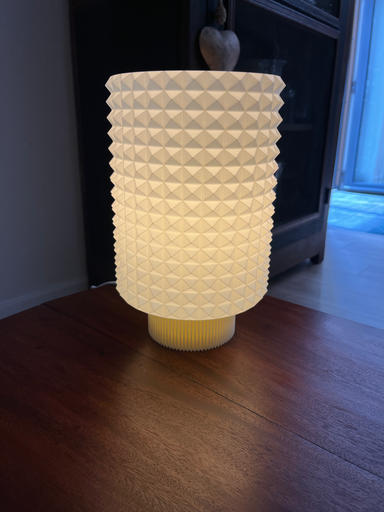 Lampe 'ruche' en biopolymère
