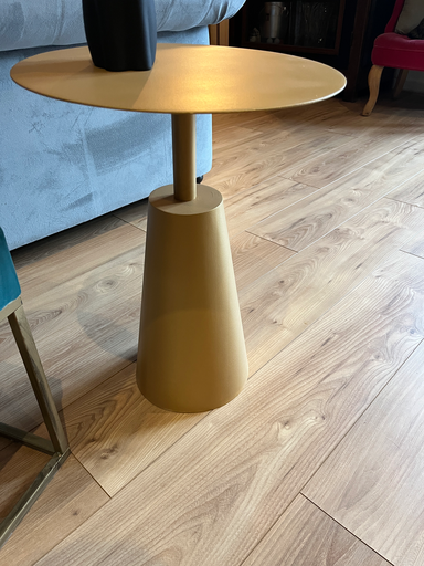 Table d'appoint design, en métal