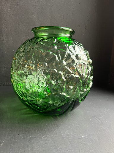 Vase boule en verre
