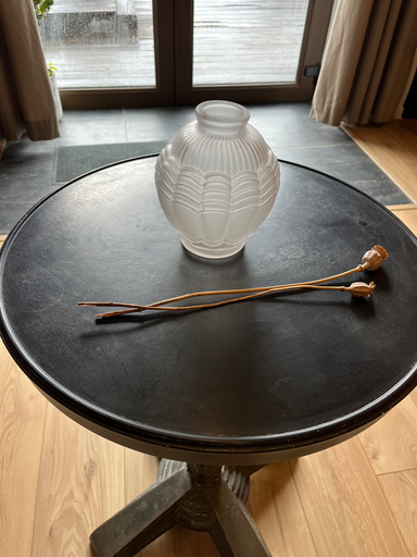 Vase boule en verre dépoli, art déco, estampillé "Espaivet"