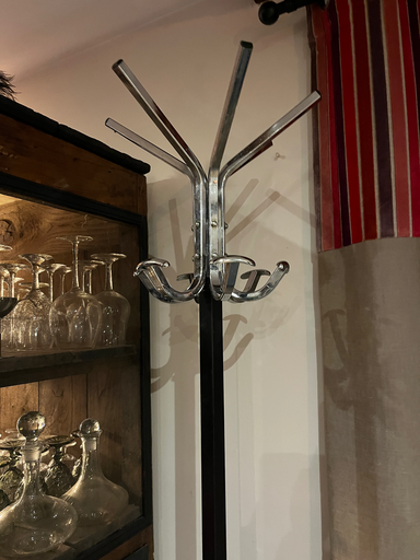 Porte-manteau , en acier chromé, années 70