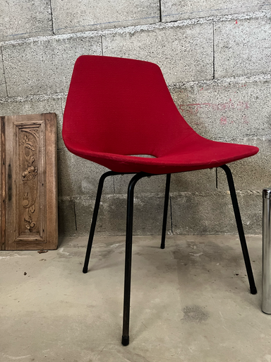 Chaise 'Tonneau' en tissu rouge